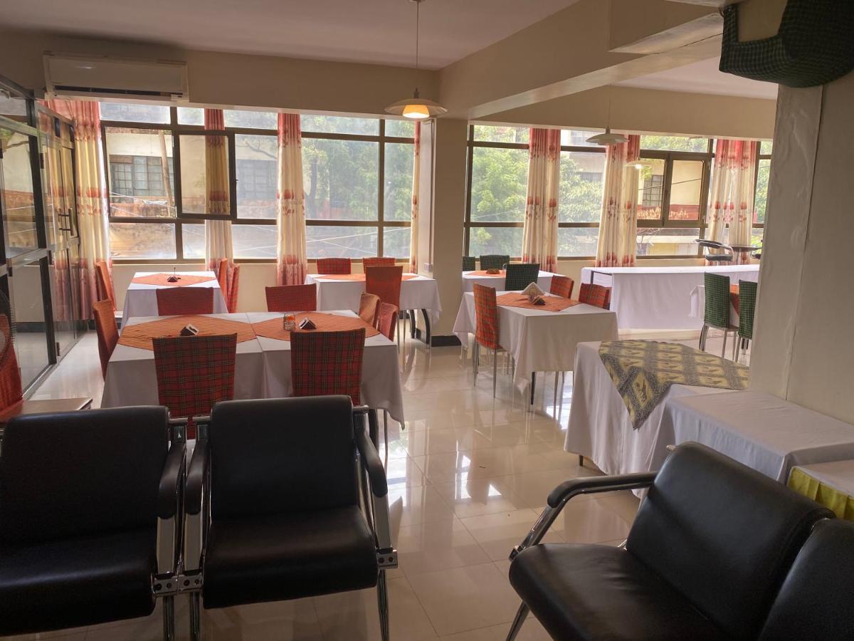 Panama Inn Moshi Extérieur photo