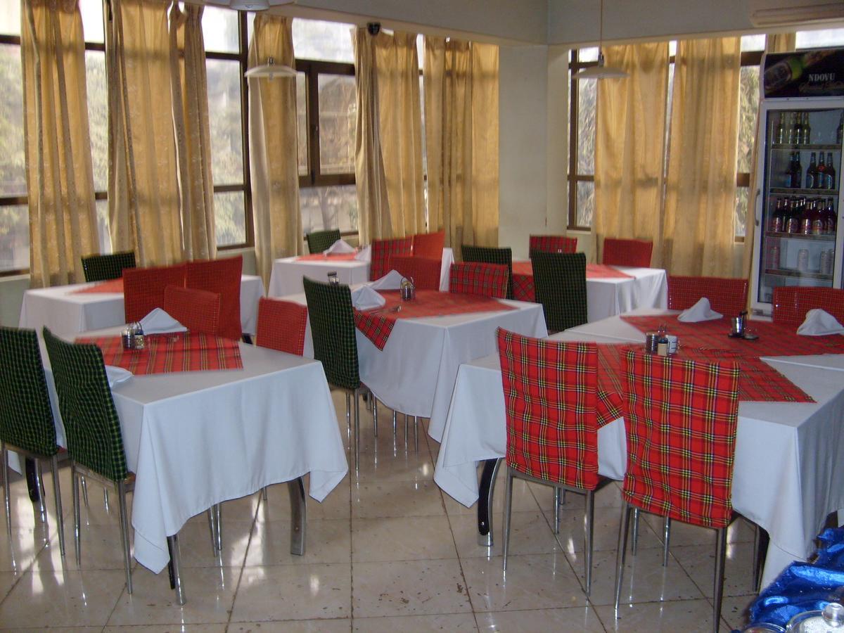 Panama Inn Moshi Extérieur photo