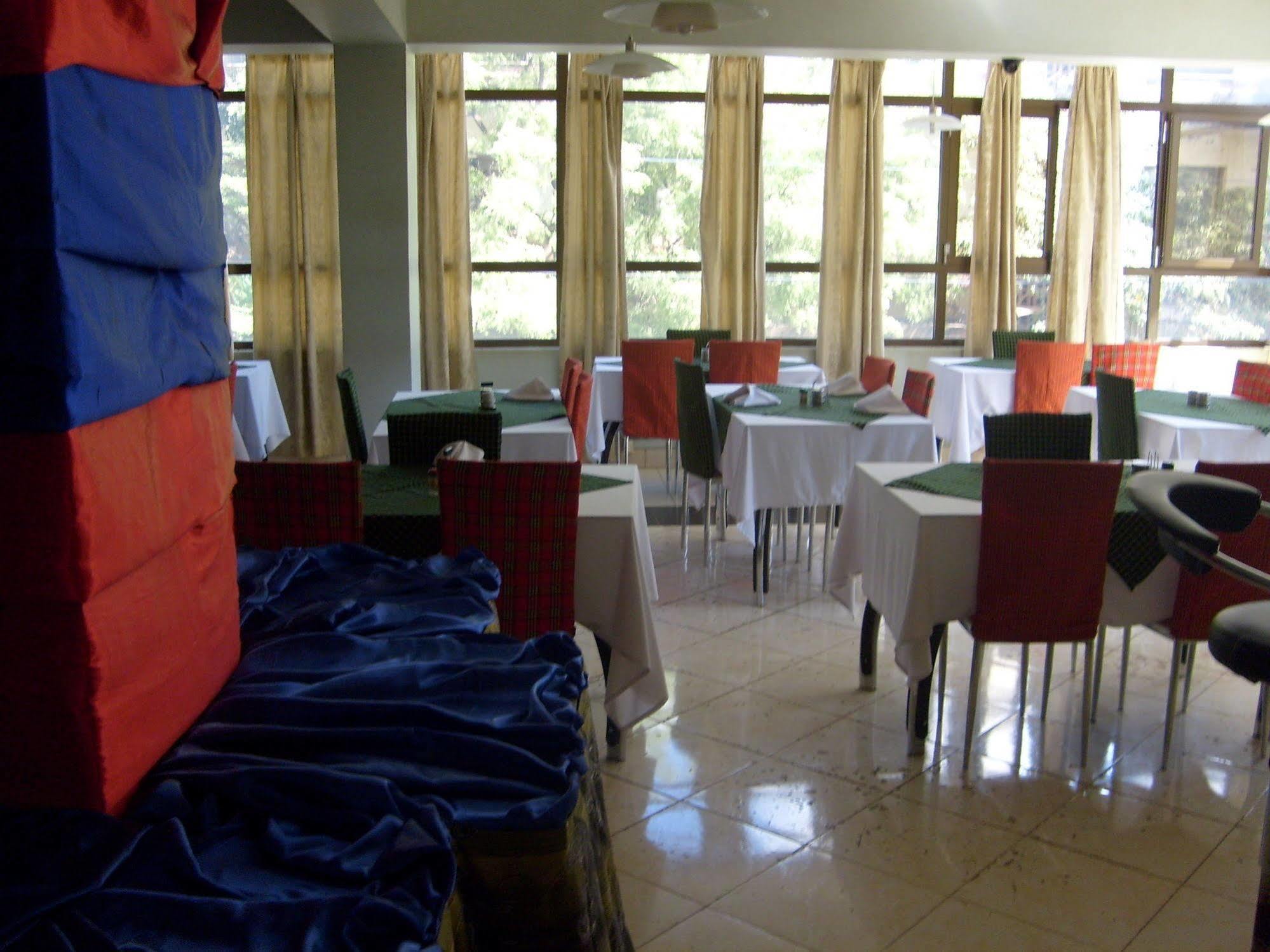 Panama Inn Moshi Extérieur photo